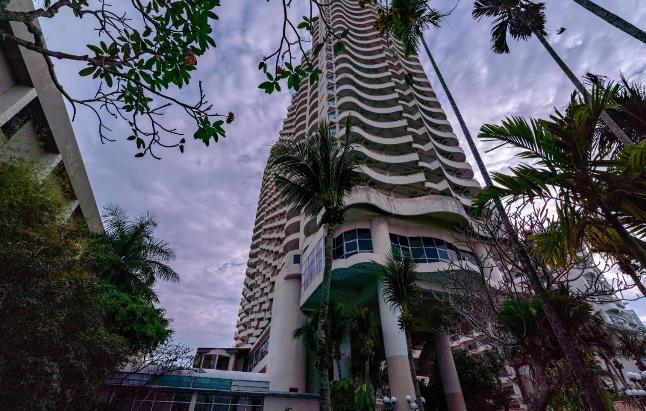 Seaview Deluxe Studio Couples Room S Tanjung Bungah (Penang) Exterior photo